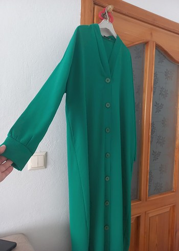 Düğmeli Uzun Yeşil Kadın Elbise - Görsel 2