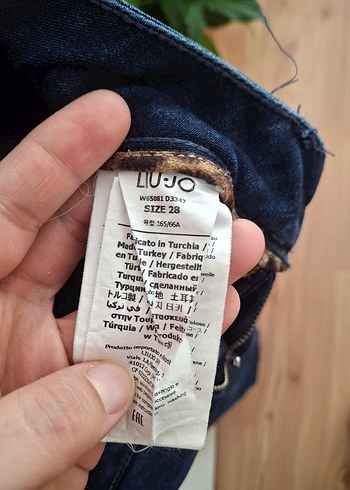 28 Beden Kadın Lacivert Dar Kesim Kot Pantolon