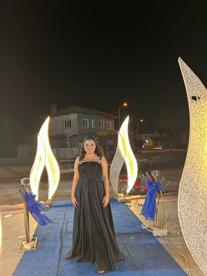 Siyah Uzun Drapeli Straplez Kadın Abiye - Görsel 3