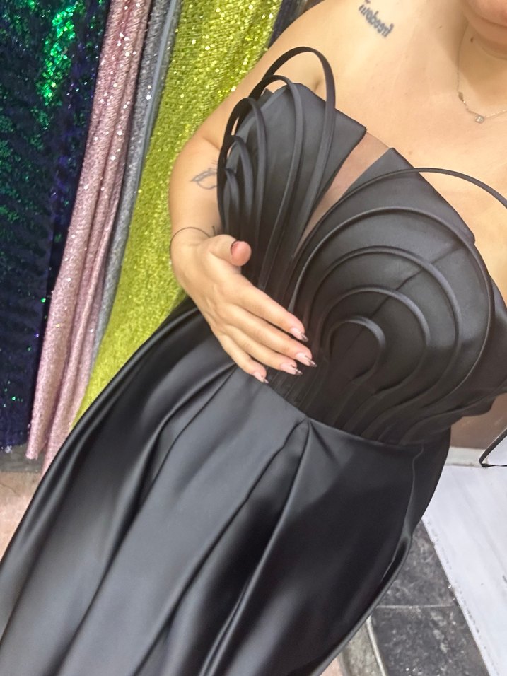 Siyah Uzun Drapeli Straplez Kadın Abiye - Görsel 4