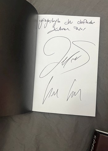 Kimse Gerçek Değil - Zeynep Sey - Görsel 5