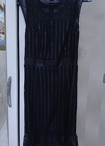 Koton Deri şerit detaylı kısa elbise