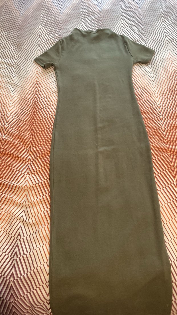 Düğmeli Kısa yeşil elbise - Görsel 2