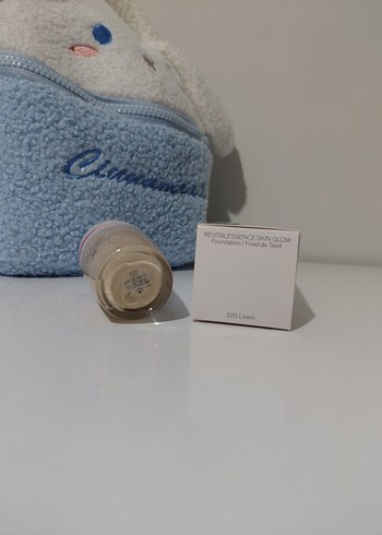 Shiseido Revitalessence Skin Glow Fondöten Açık Ton - Görsel 3