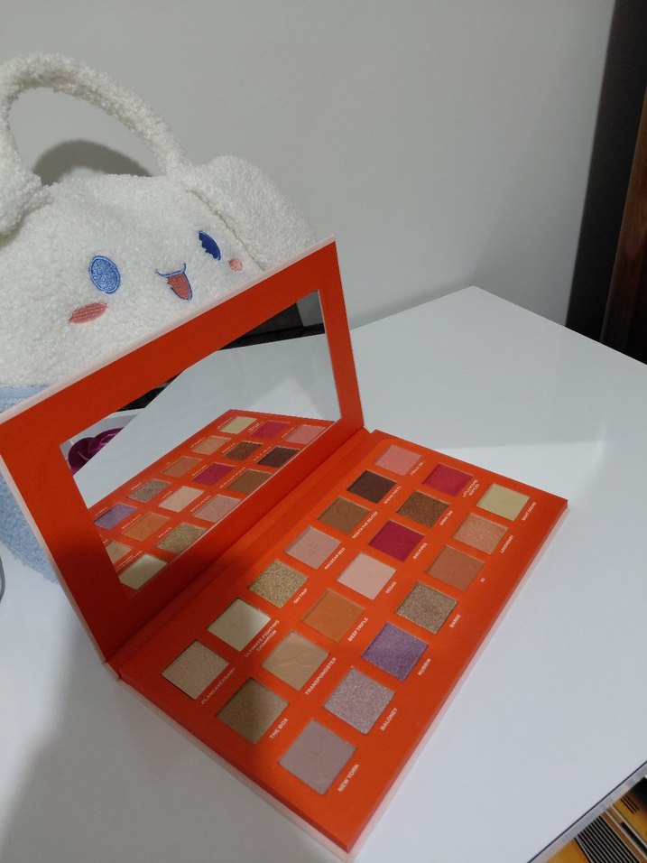 Friends x Revolution Far Paleti - Görsel 3