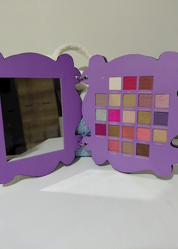 Friends x Revolution Far Paleti - Görsel 2