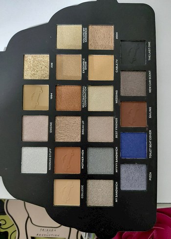 Friends x Revolution Far Paleti - Görsel 4