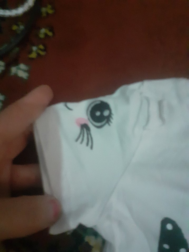 Beyaz Baskılı Düğmeli Kedi Kıyafeti - Görsel 3