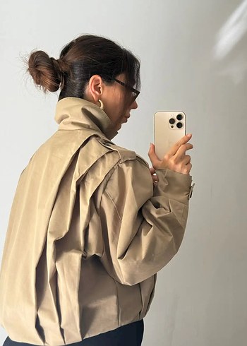 Zara model trenckot