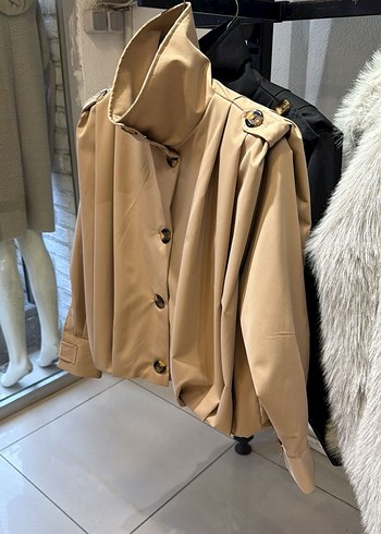 m Beden Zara model trenckot