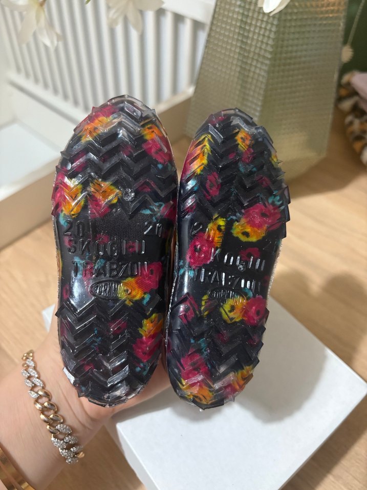 Lastik ayakkabı - Görsel 3