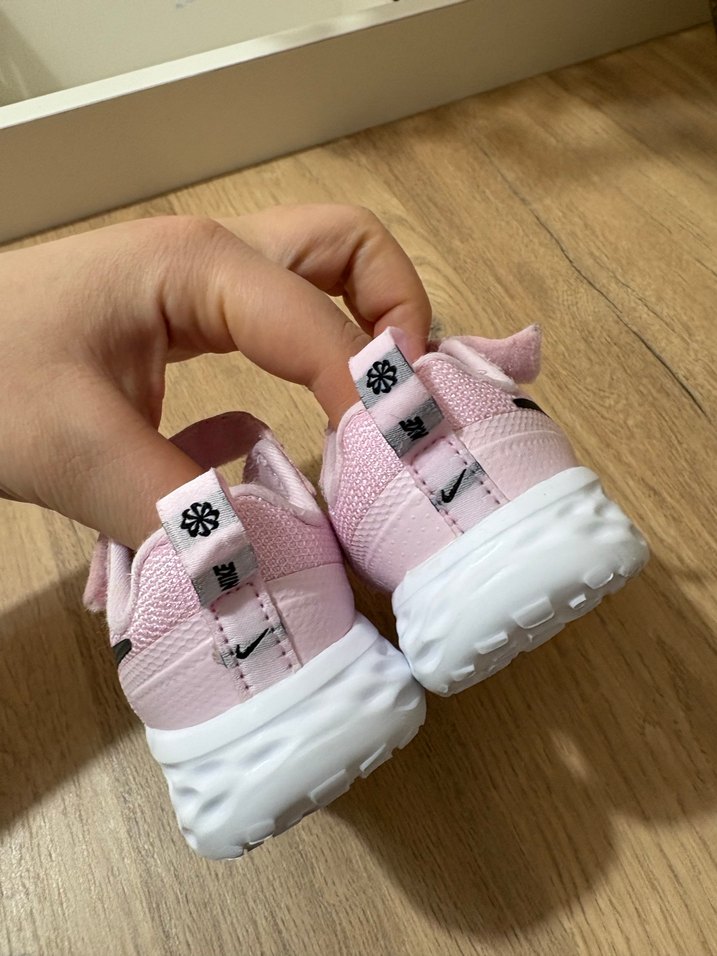 Orjinal bebek spor ayakkabı - Görsel 4