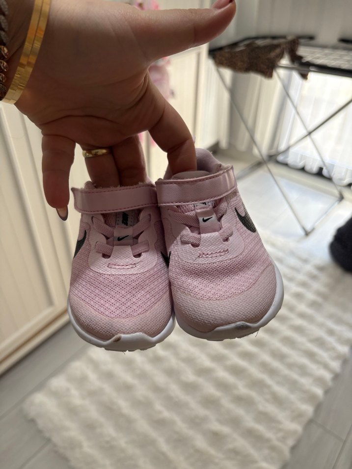 Orjinal bebek spor ayakkabı - Görsel 2