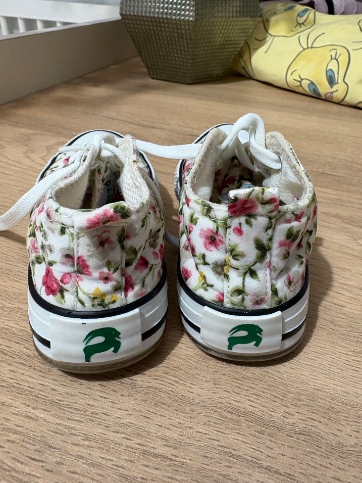 Çiçek Desenli Beyaz Kız Çocuk Spor Ayakkabı - Görsel 3