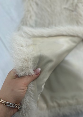 Bej Kürklü Kadın Yelek - Görsel 6