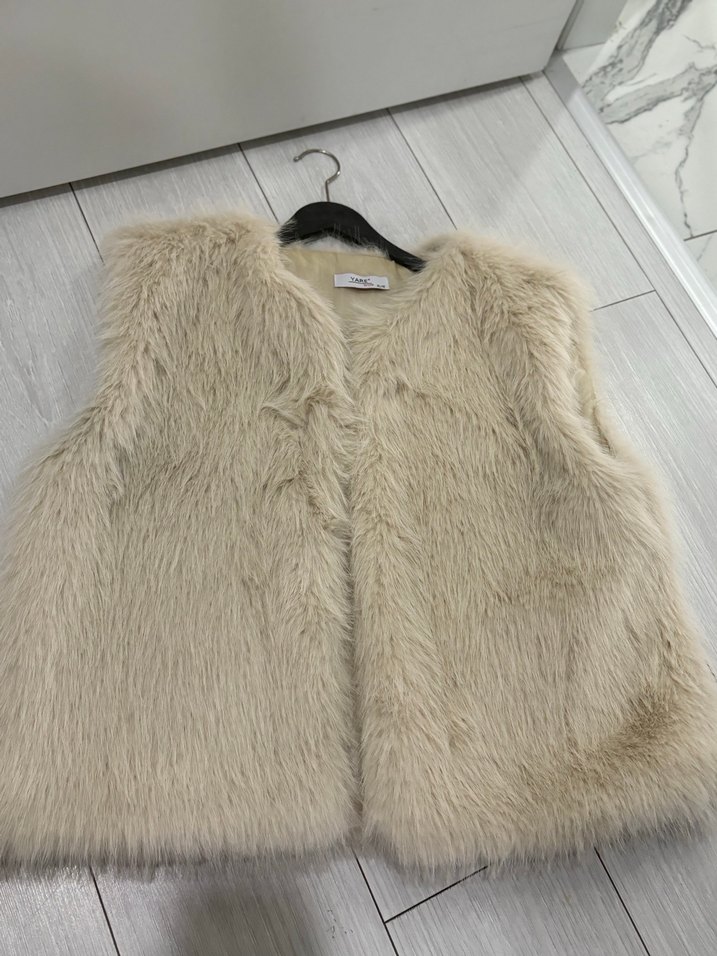 Bej Kürklü Kadın Yelek - Görsel 4