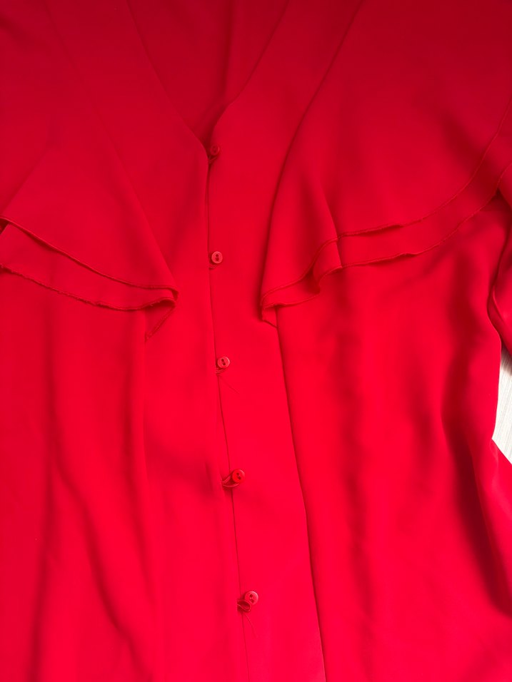 Kırmızı V Yaka Düğmeli Kadın Gömlek - Görsel 2