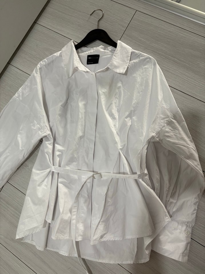 Beyaz Kemerli Kadın Gömlek - Görsel 2