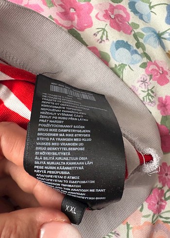 Kırmızı Çizgili Yüksek Yakalı Atlet - Görsel 7