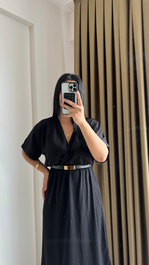 V Yaka Kemerli Siyah Uzun Elbise - Görsel 3