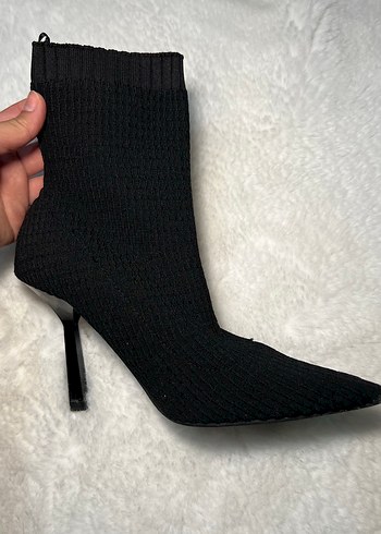 Zara Örme Siyah Stiletto Topuklu Kadın Bot