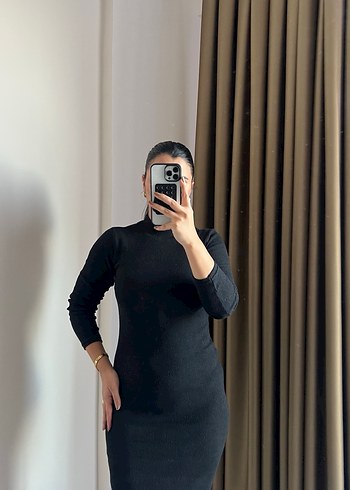 Siyah Yüksek Yakalı Kadın Midi Elbise - Görsel 4