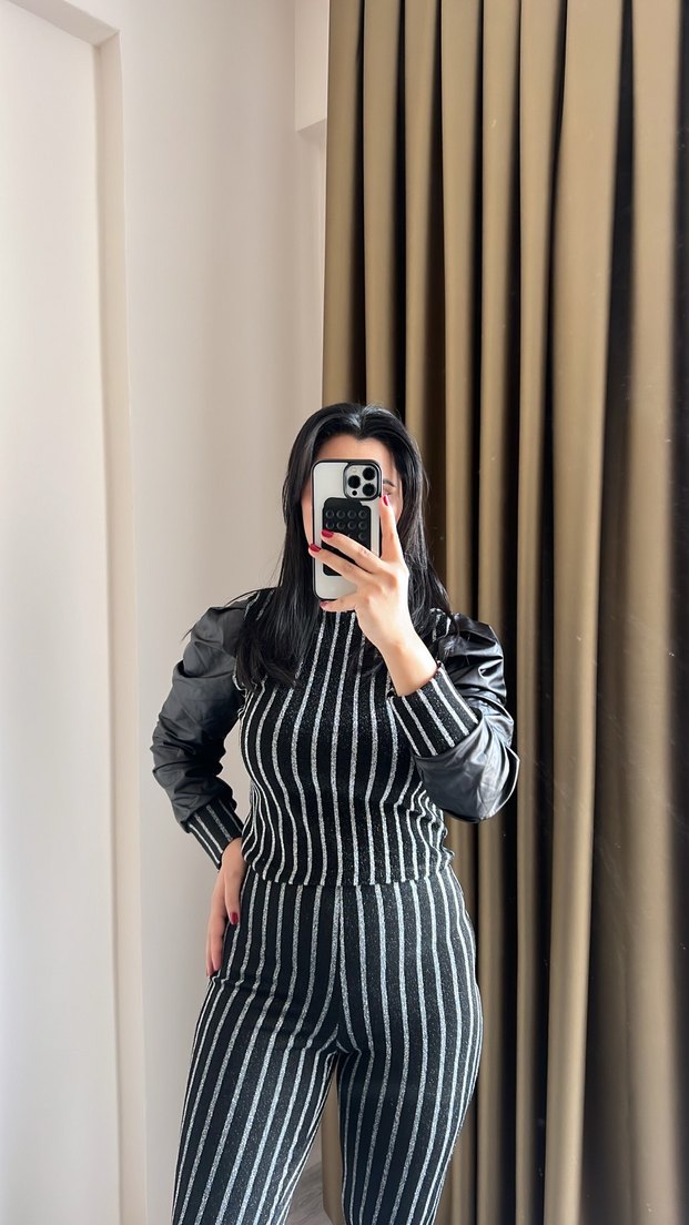 Deri Kollu Siyah Gri Zebra Desenli Kadın Takım - Görsel 4