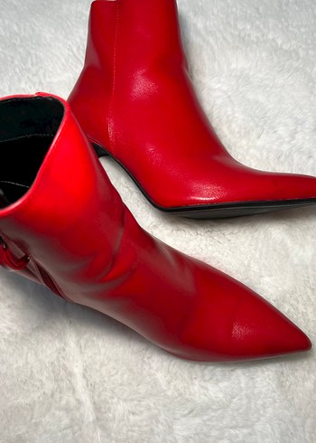 38 Beden Kırmızı Deri Stiletto Topuklu Kadın Bot