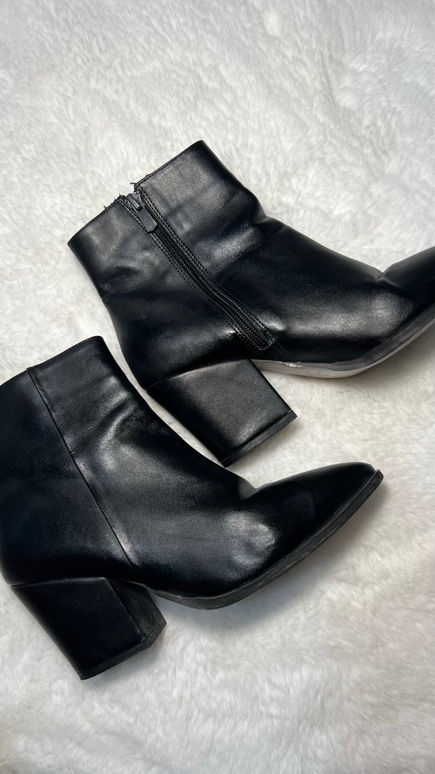 Siyah Deri Tokalı Kadın Topuklu Bot - Görsel 5