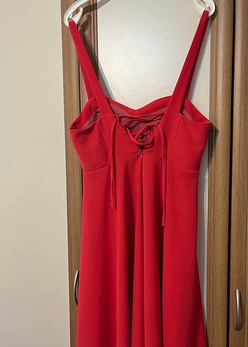 V Yaka Kırmızı Midi Elbise - Görsel 2