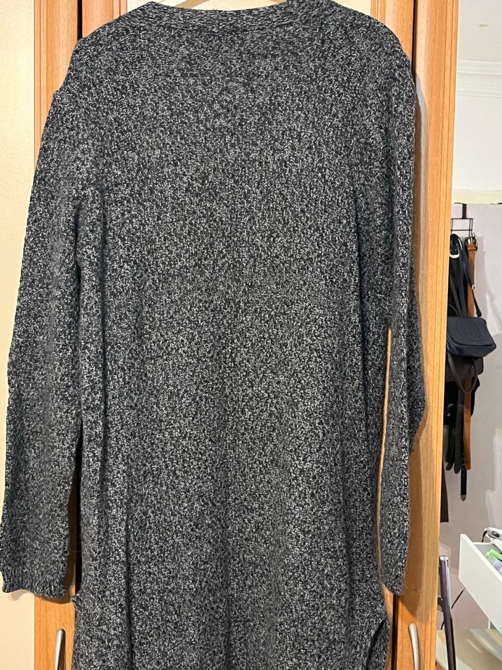 Gri Uzun Örgü Kadın Depresyon Hırkası - Görsel 4