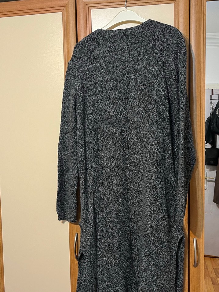 Gri Uzun Örgü Kadın Depresyon Hırkası - Görsel 3