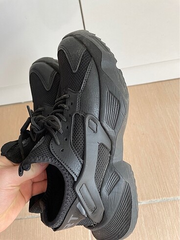 spor ayakkabı - Görsel 2
