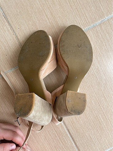 Topuklu sandalet - Görsel 4