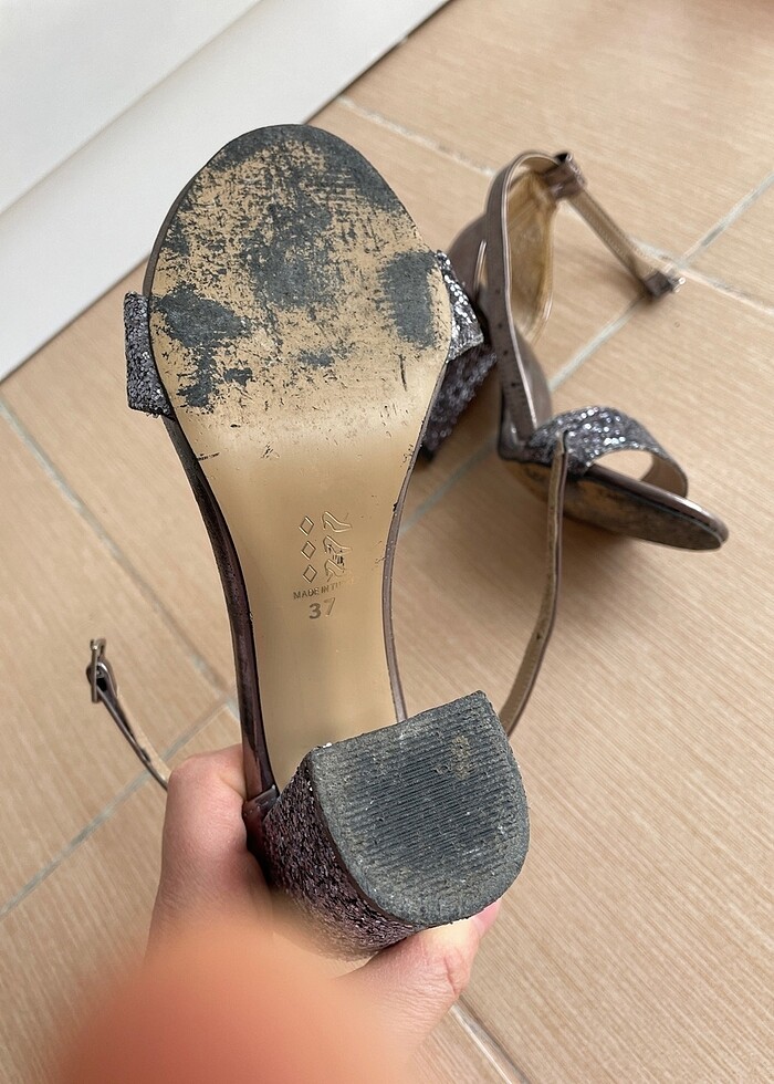 Topuklu sandalet - Görsel 3