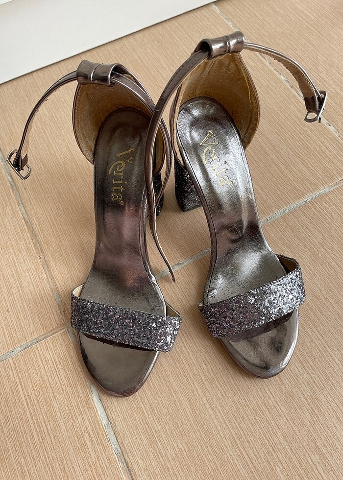 Topuklu sandalet - Görsel 2