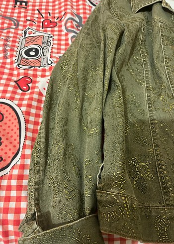 İşlemeli Kadın Kot Ceket - Görsel 4