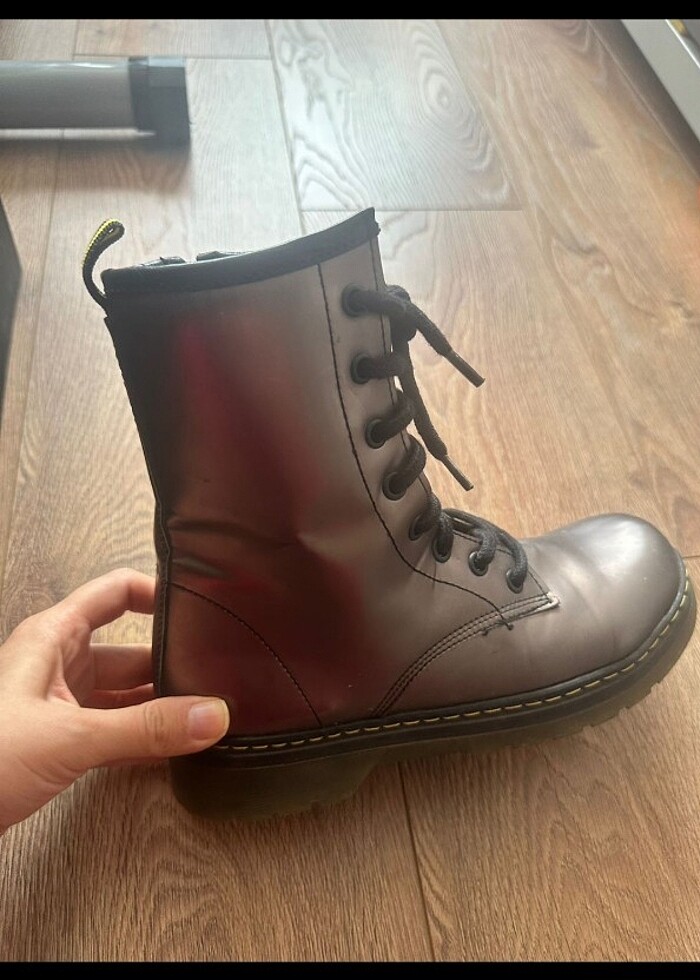 Kadın Bot - Görsel 3