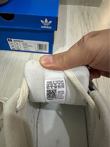 38 Beden ten rengi Renk Adidas spor ayakkabı