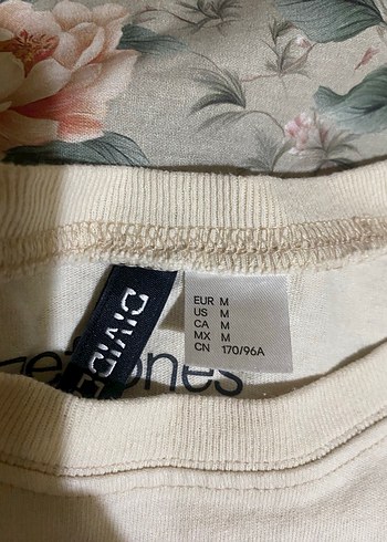 H&M Bej Deftones Tişörtü
