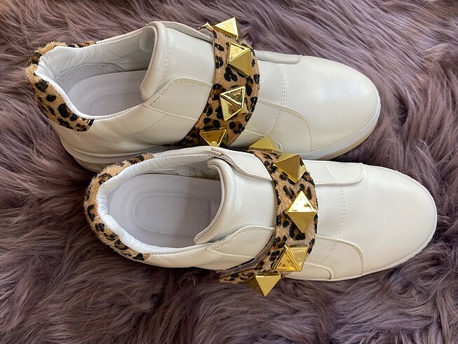Zara Leopar desenli spor ayakkbı