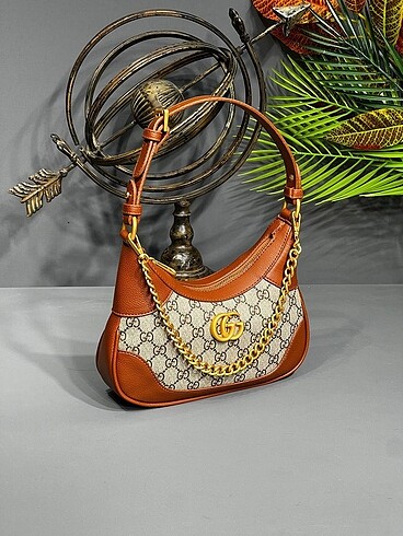 Gucci cantam