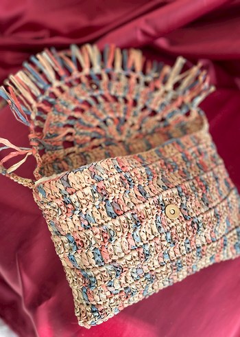 Püsküllü Çok Renkli Örgü Bohem Kadın Portföyü - Görsel 3