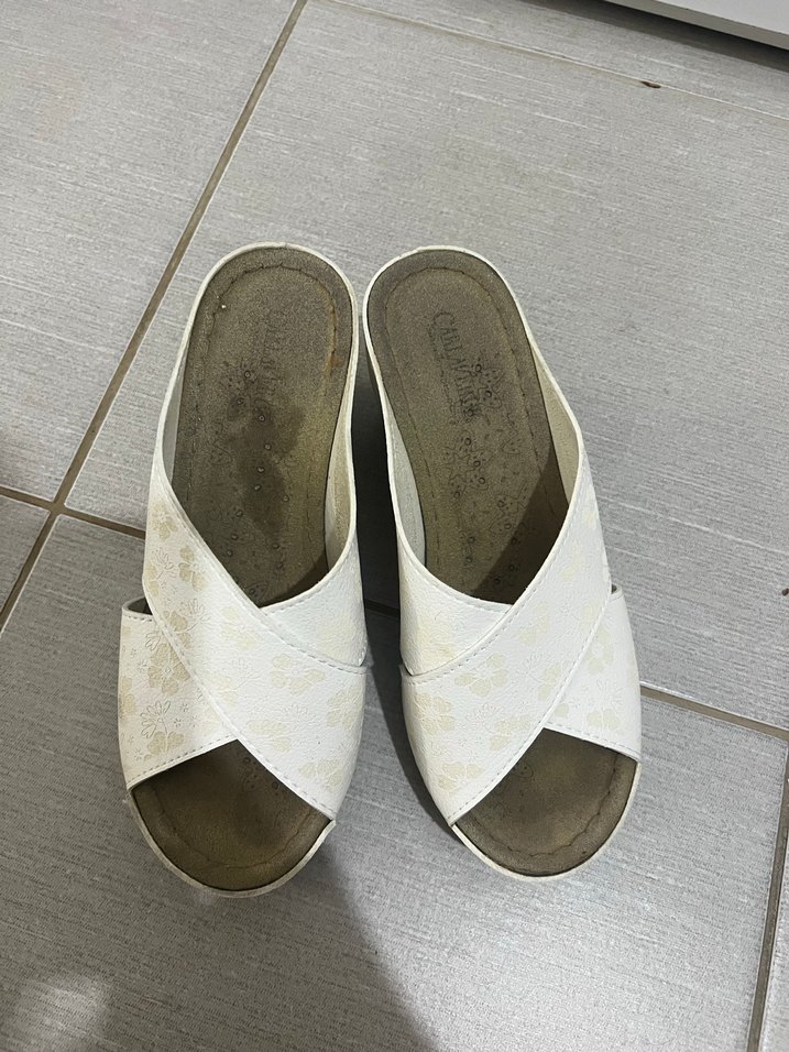 Beyaz Dolgu Topuklu Kadın Sandalet - Görsel 3