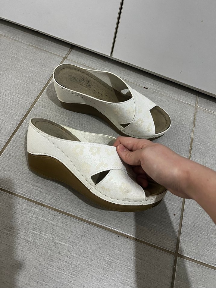 Beyaz Dolgu Topuklu Kadın Sandalet - Görsel 2