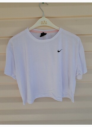 Nike crop