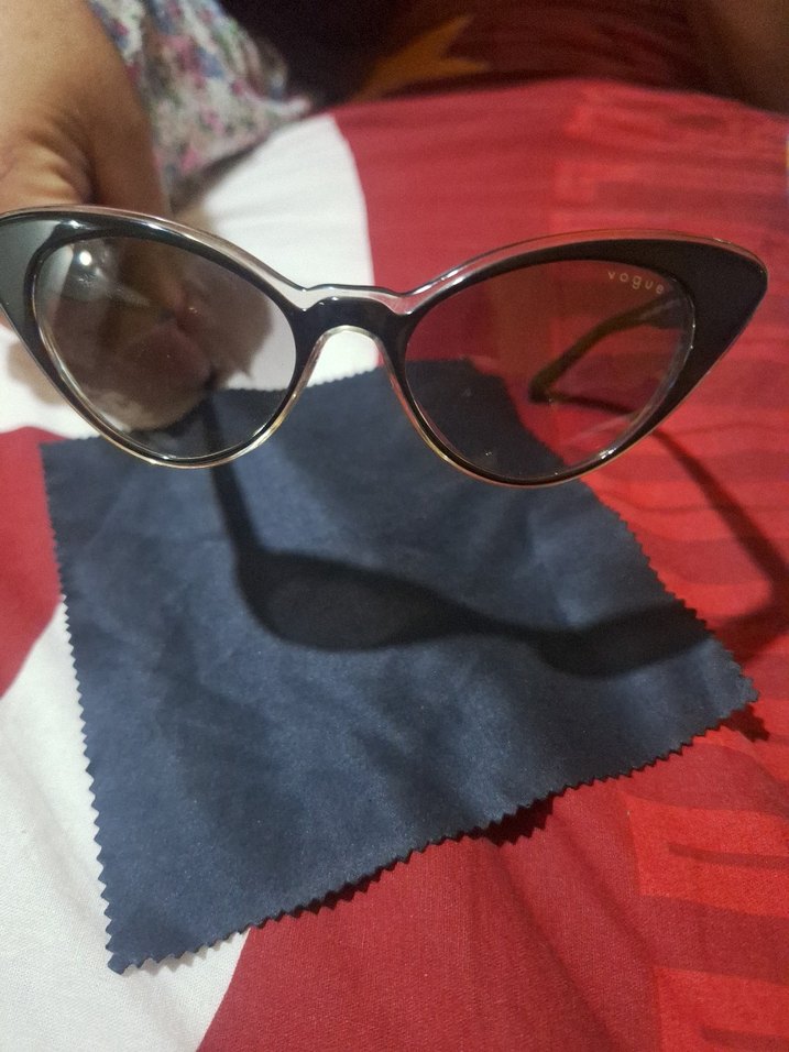 Vogue Kadın Kedi Gözü Güneş Gözlüğü Gri - Görsel 2