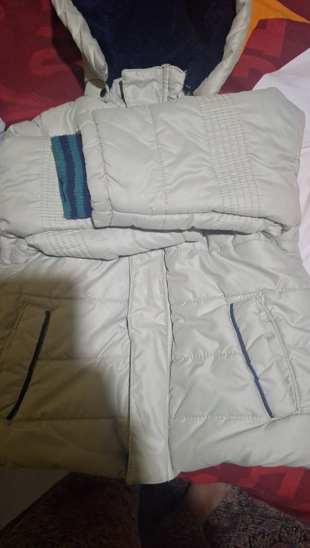 Beyaz Fermuarlı Erkek Çocuk Montu - Görsel 3