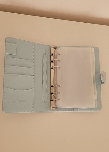  Binder
