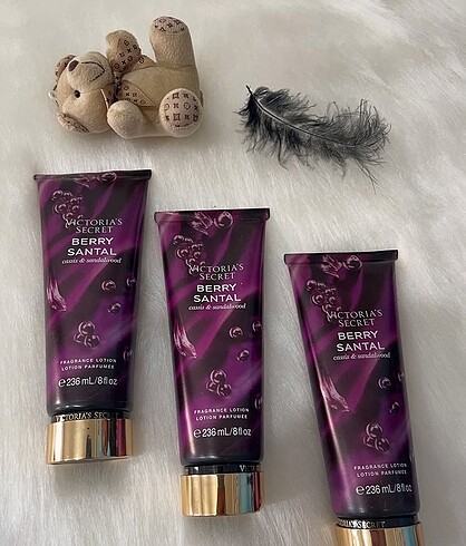 VİCTORİA SECRET BERRY SANTAL VUCUT LOSYONU